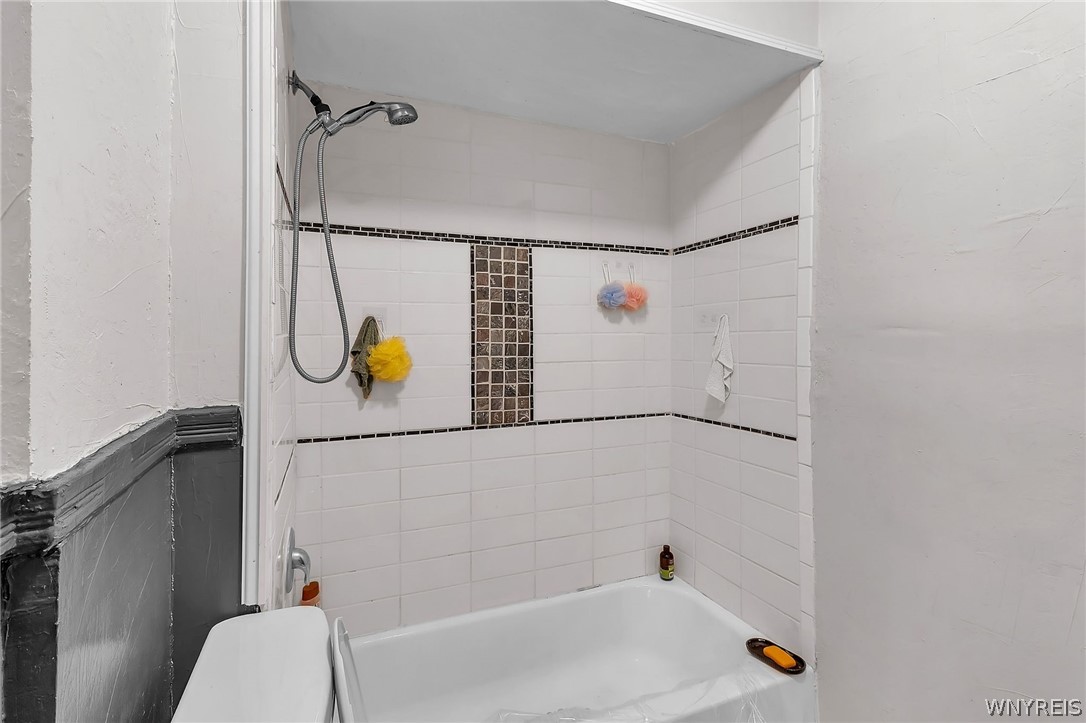 288 Abbott Road Buffalo, NY 14220 - Photo 14 of 32