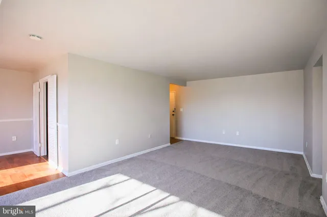 $124,900 | 3853 St Barnabas Road, Unit 202, Suitland, MD 20746