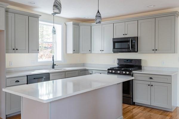 18 Fisher Road Weymouth, MA 02190 - Photo 4 of 41 Gallery Image 4