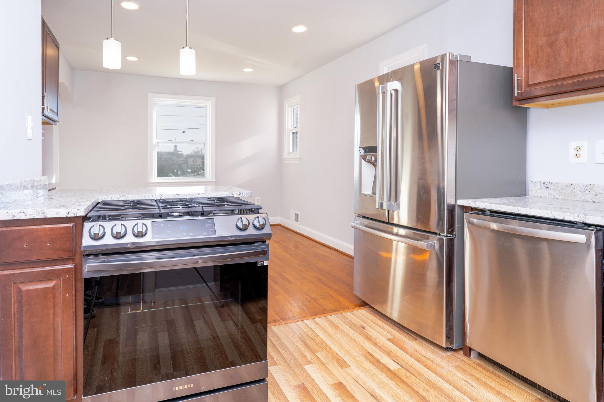 10026 Lorain Avenue Silver Spring, MD 20901 - Photo 14 of 48