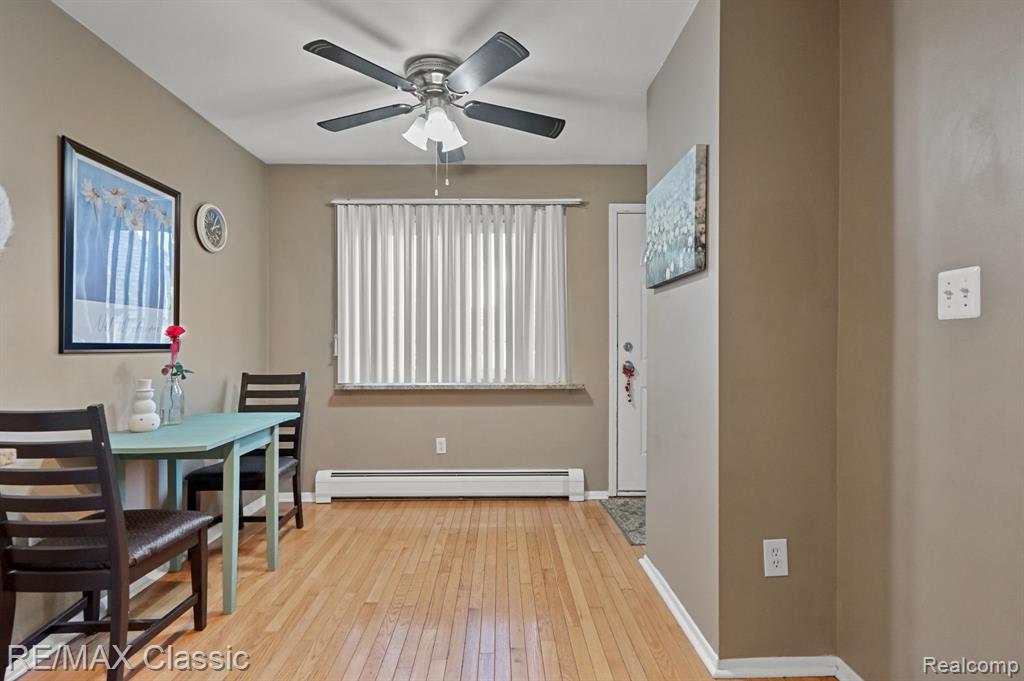 112 Ladd Road Walled Lake, MI 48390 - Photo 5 of 27