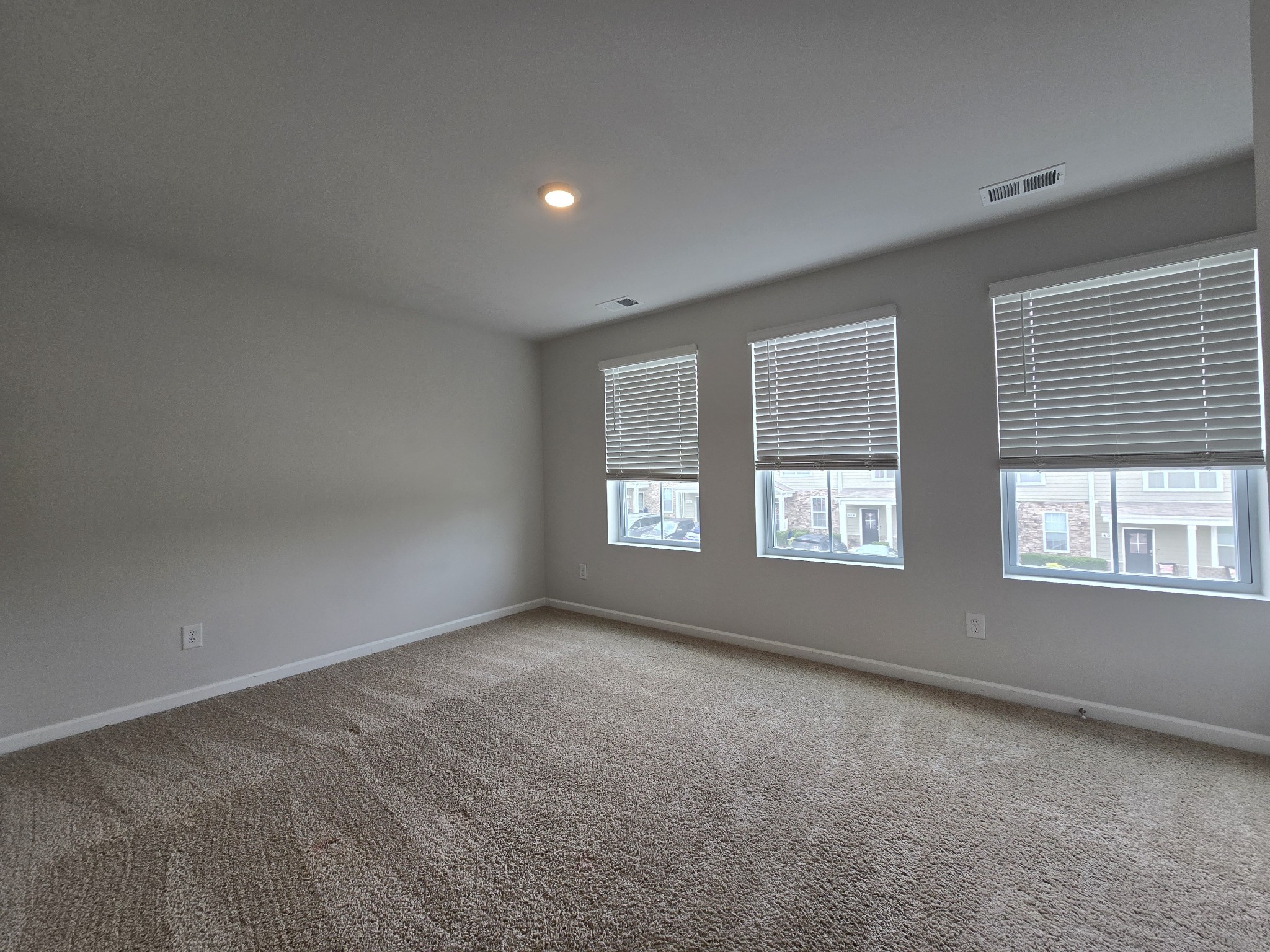 603 Clifford Heights Columbia, TN 38401 - Photo 7 of 15 a view of an empty room with a window