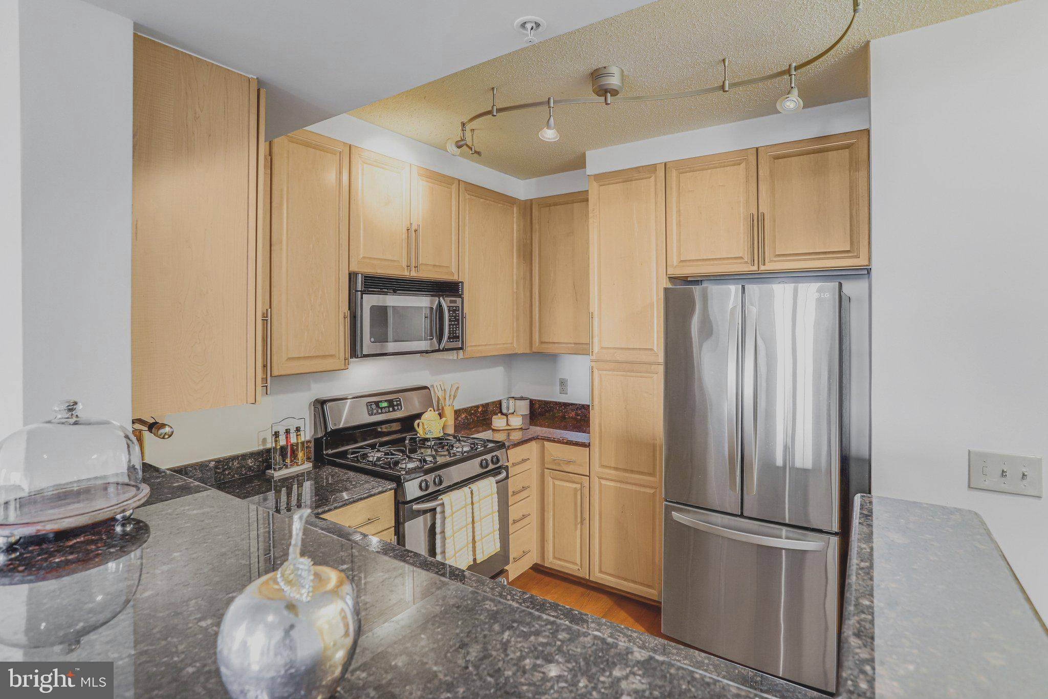11760 Sunrise Valley Drive, Unit 415 Reston, VA 20191 - Photo 19 of 55 Kitchen