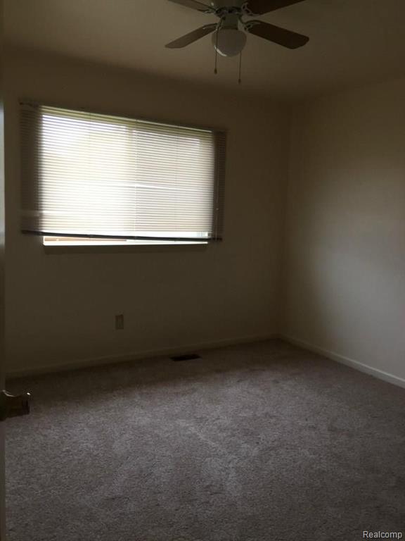 8142 Toepfer Road Warren, MI 48089 - Photo 16 of 23