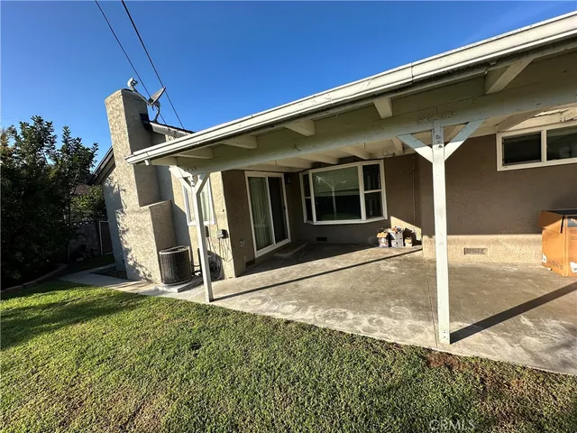 $3,795 | 1348 West Avenue, Fullerton, CA 92833