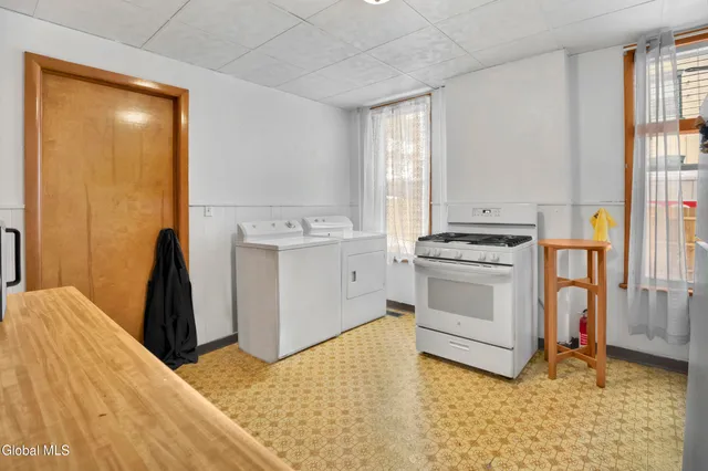 $270,000 | 192 Hill Street, Troy, NY 12180