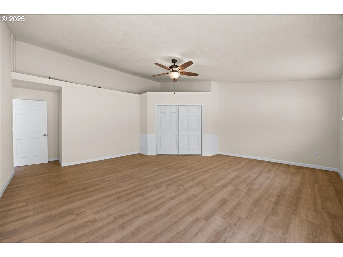 181 Oak Hollow Road Riddle, OR 97469 - Photo 17 of 27
