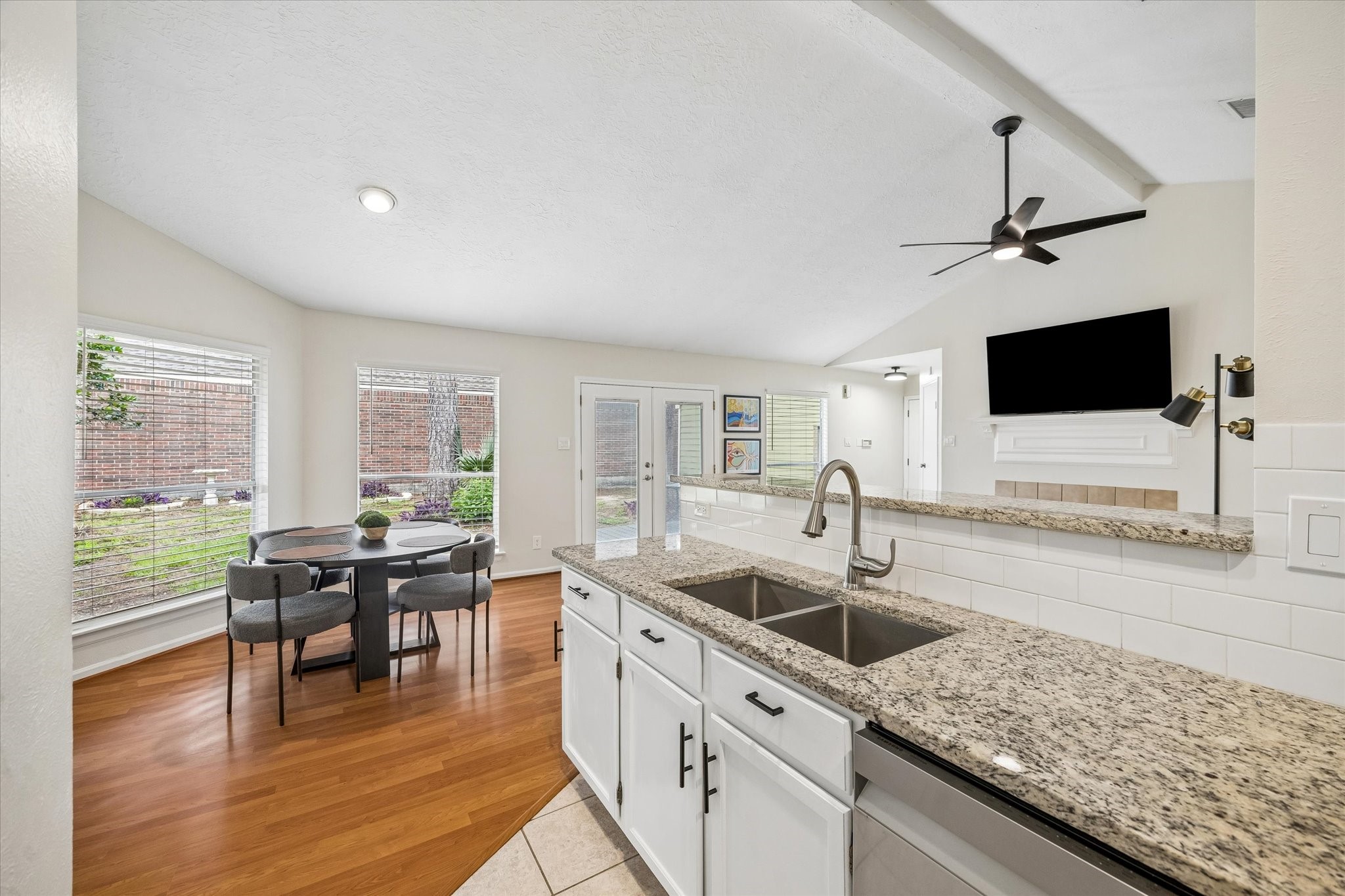 30 Camberwell Court The Woodlands, TX 77380 - Photo 10 of 26