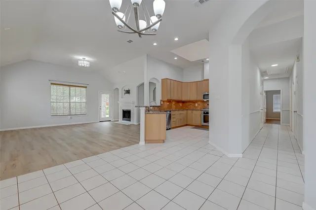 $2,500 | 3322 East Cedar Hollow Drive, Pearland, TX 77584