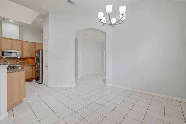 $2,500 | 3322 East Cedar Hollow Drive, Pearland, TX 77584