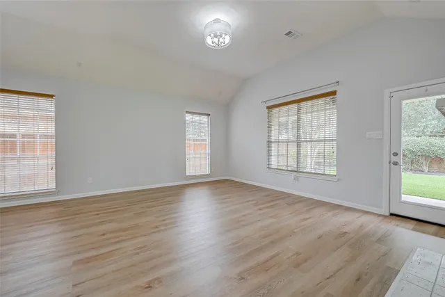 $2,500 | 3322 East Cedar Hollow Drive, Pearland, TX 77584