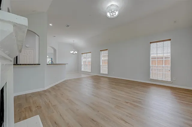 $2,500 | 3322 East Cedar Hollow Drive, Pearland, TX 77584