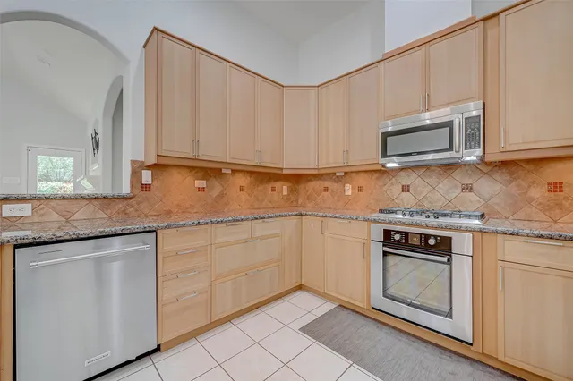 $2,500 | 3322 East Cedar Hollow Drive, Pearland, TX 77584