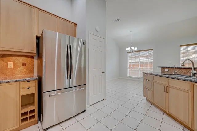 $2,500 | 3322 East Cedar Hollow Drive, Pearland, TX 77584