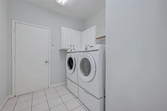 $2,500 | 3322 East Cedar Hollow Drive, Pearland, TX 77584