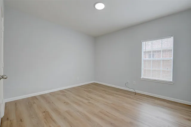 $2,500 | 3322 East Cedar Hollow Drive, Pearland, TX 77584