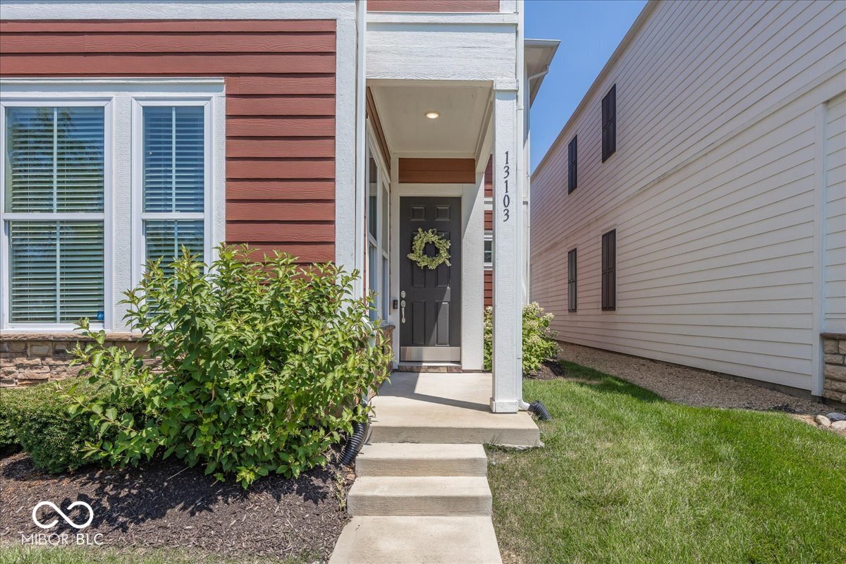 13103 Pennington Road Fishers, IN 46037 - Photo 2 of 31