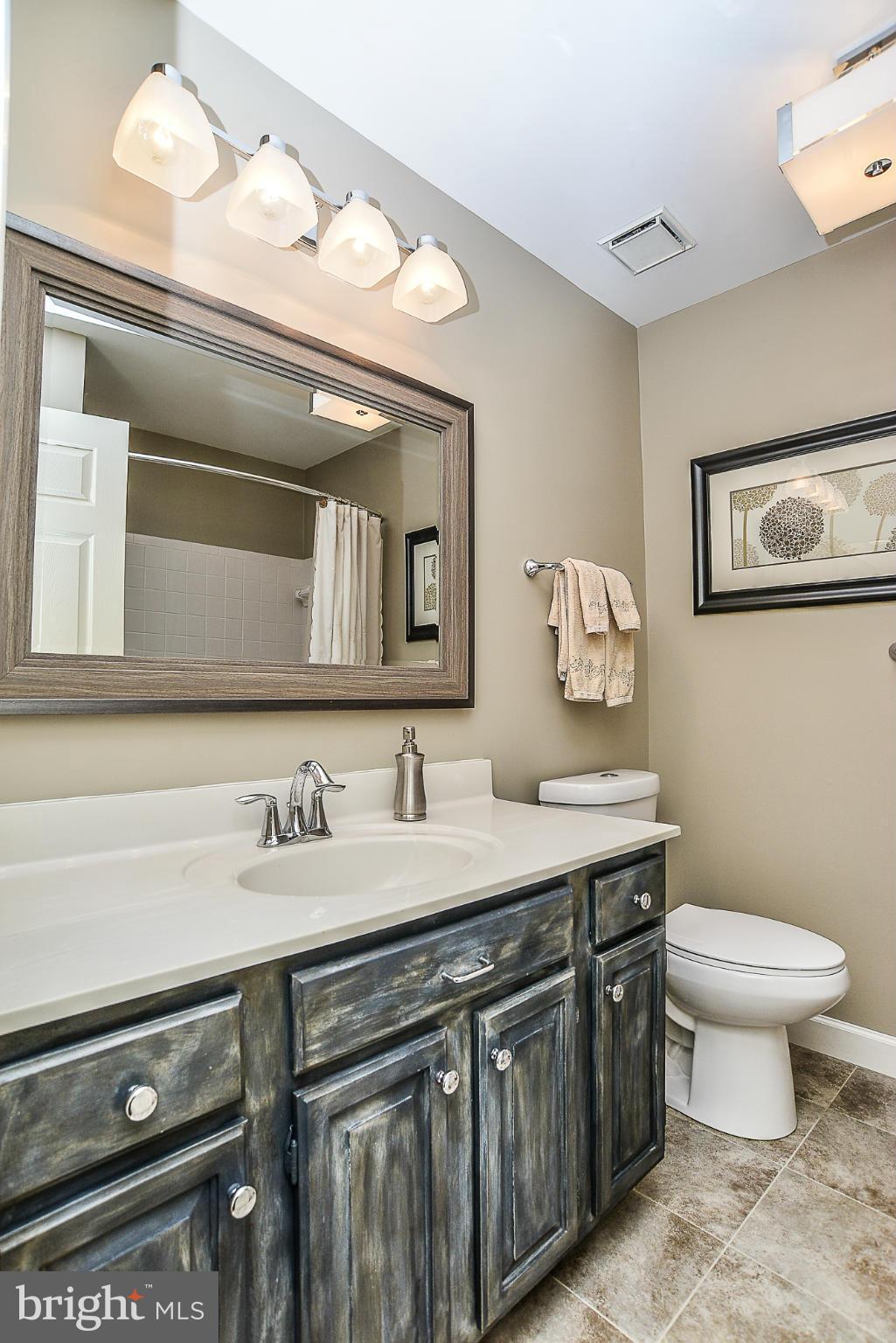 1274 Woodbrook Court Reston, VA 20194 - Photo 19 of 29 Bath