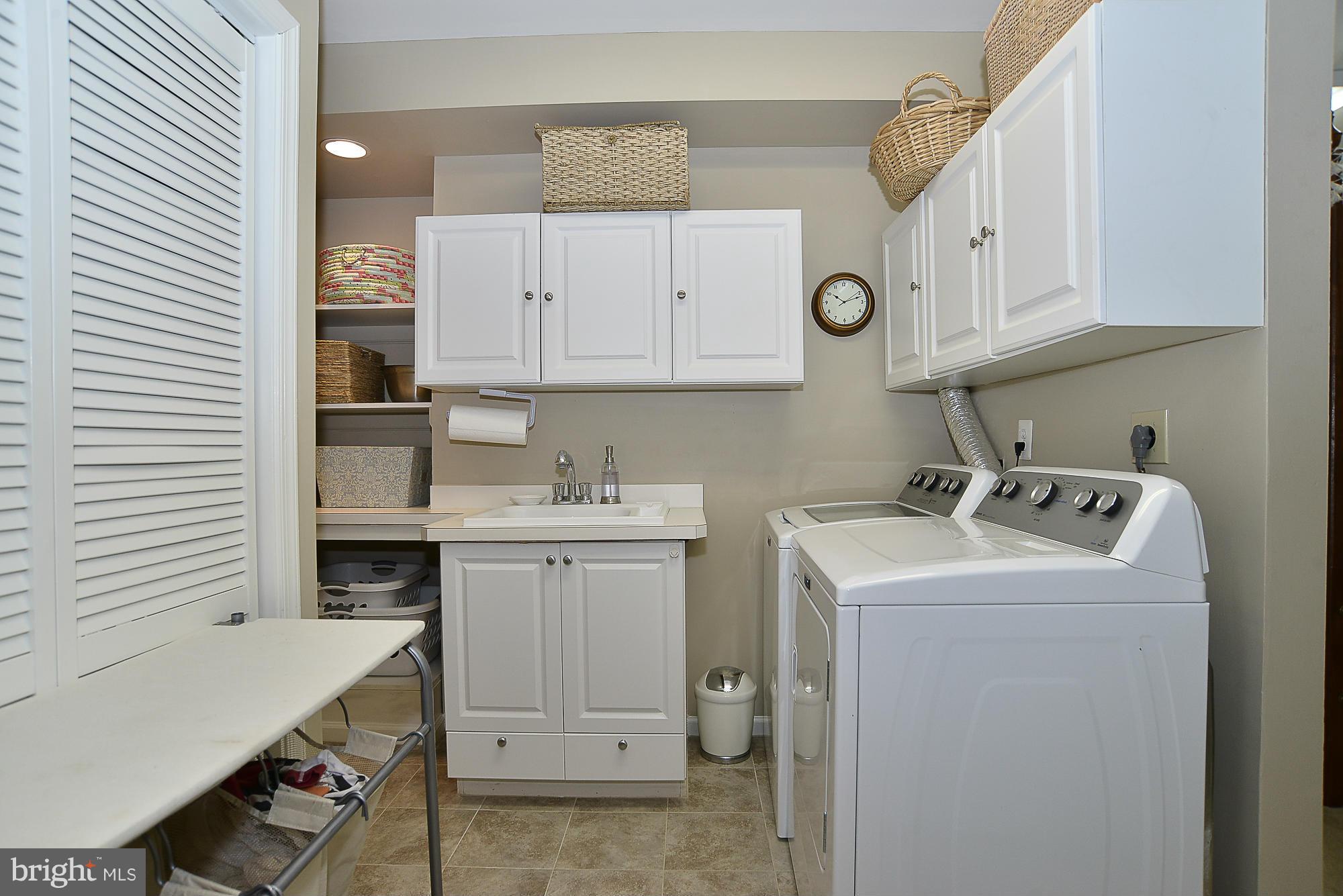 1274 Woodbrook Court Reston, VA 20194 - Photo 26 of 29 Laundry Room