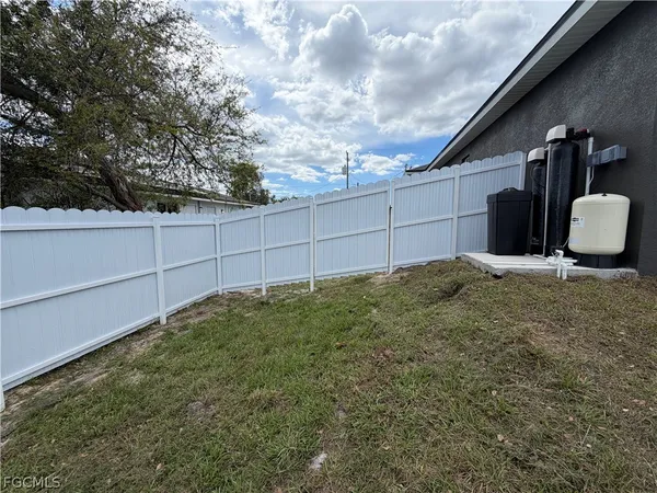 $2,000 | 723 Ivan Avenue South, Lehigh Acres, FL 33973