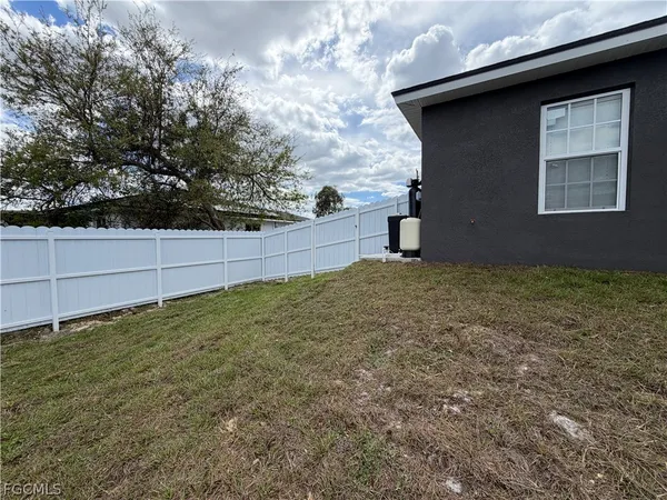 $2,000 | 723 Ivan Avenue South, Lehigh Acres, FL 33973