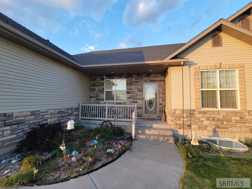 152 North 3700 East Rigby, ID 83442 - Photo 3 of 58