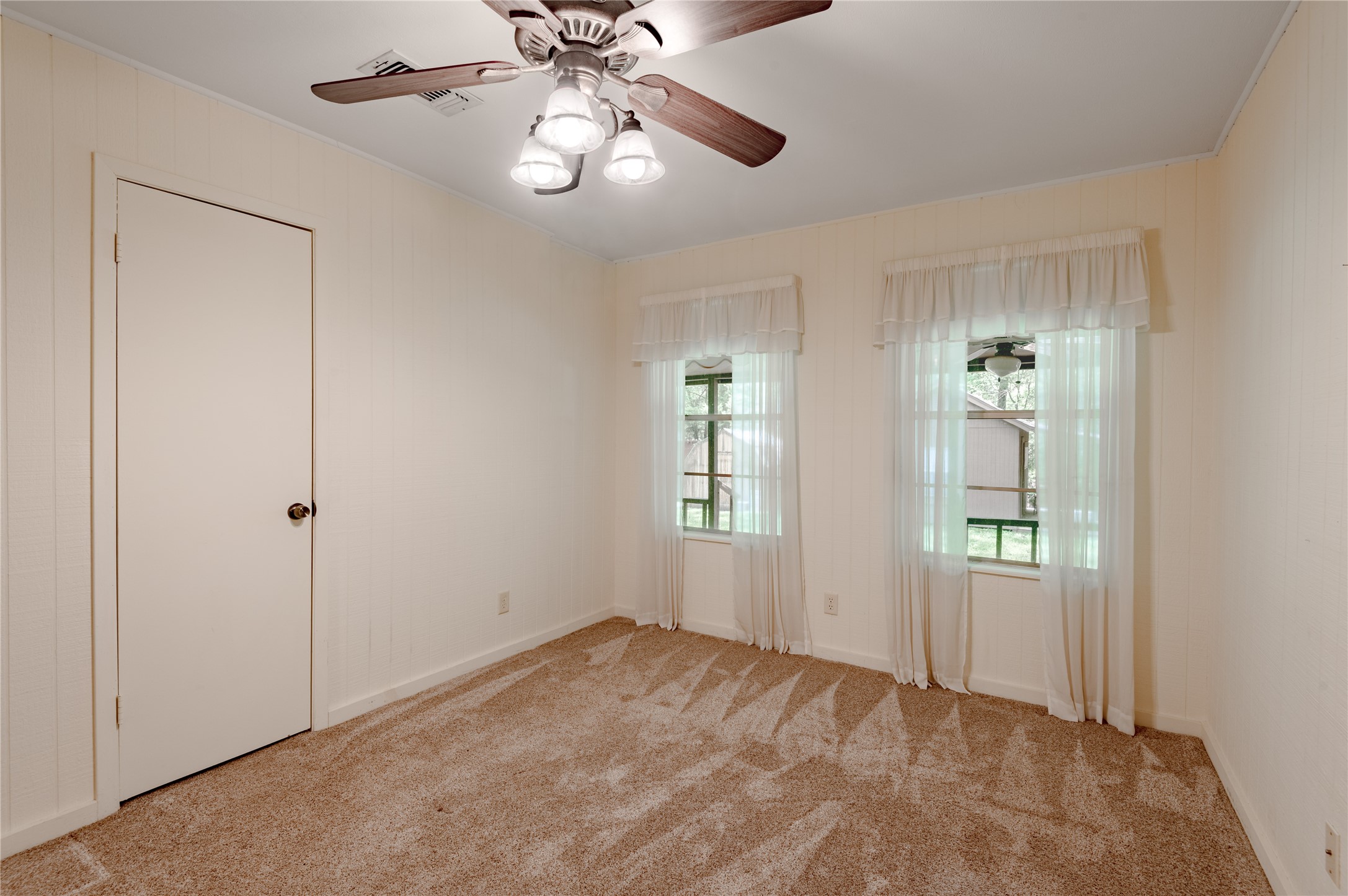 118 Pine Ridge Lane Huntsville, TX 77340 - Photo 29 of 36
