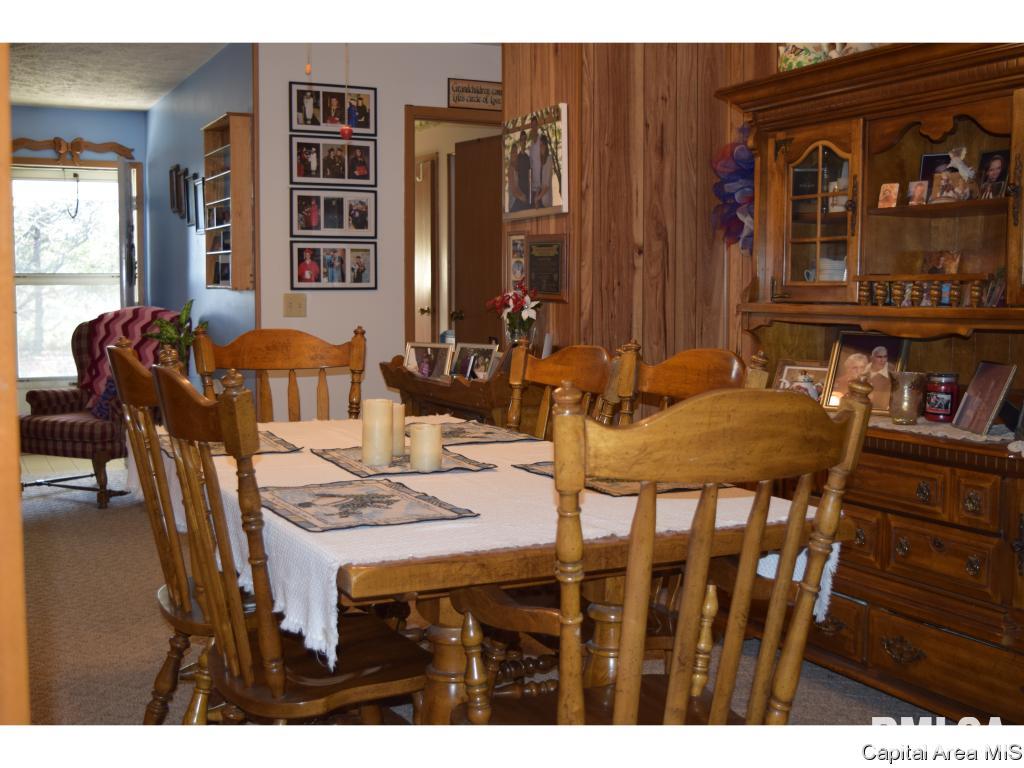 1908 Baldwin Road Jacksonville, IL 62650 - Photo 11 of 27