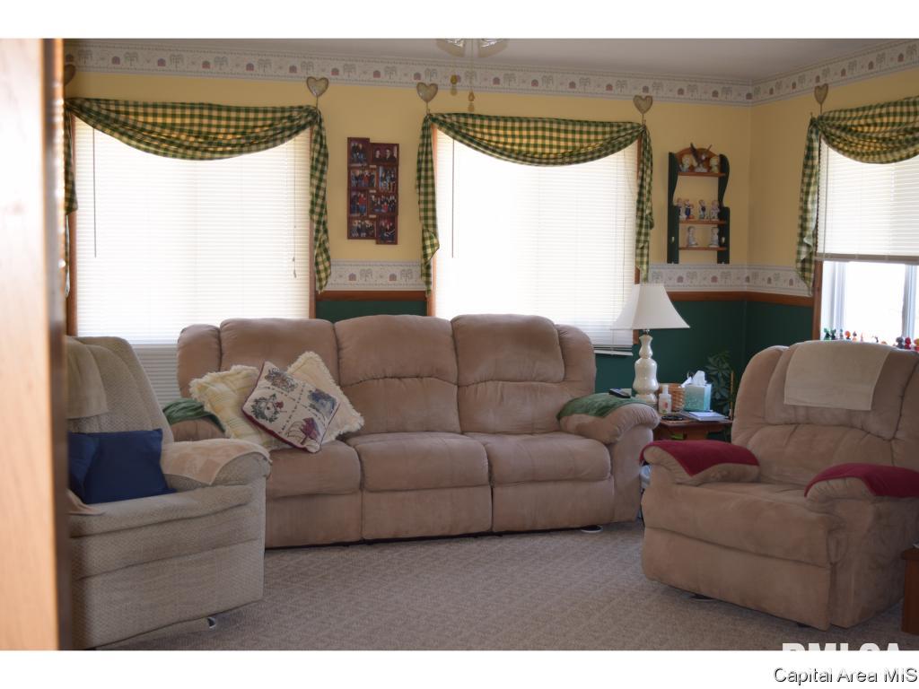 1908 Baldwin Road Jacksonville, IL 62650 - Photo 16 of 27