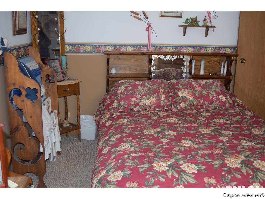 1908 Baldwin Road Jacksonville, IL 62650 - Photo 18 of 27
