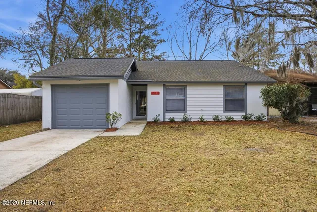 $179,900 | 10718 Meadowlea Drive, Jacksonville, FL 32218