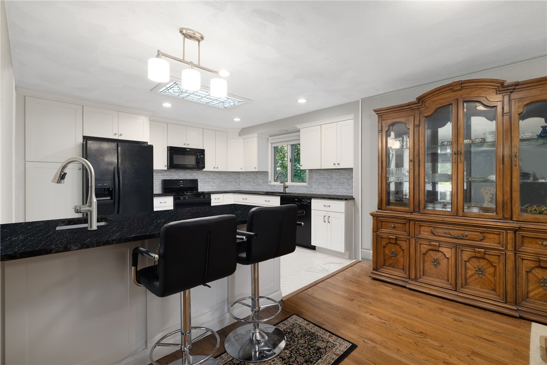 58 Rip Van Winkle Circle Warwick, RI 02886 - Photo 19 of 39