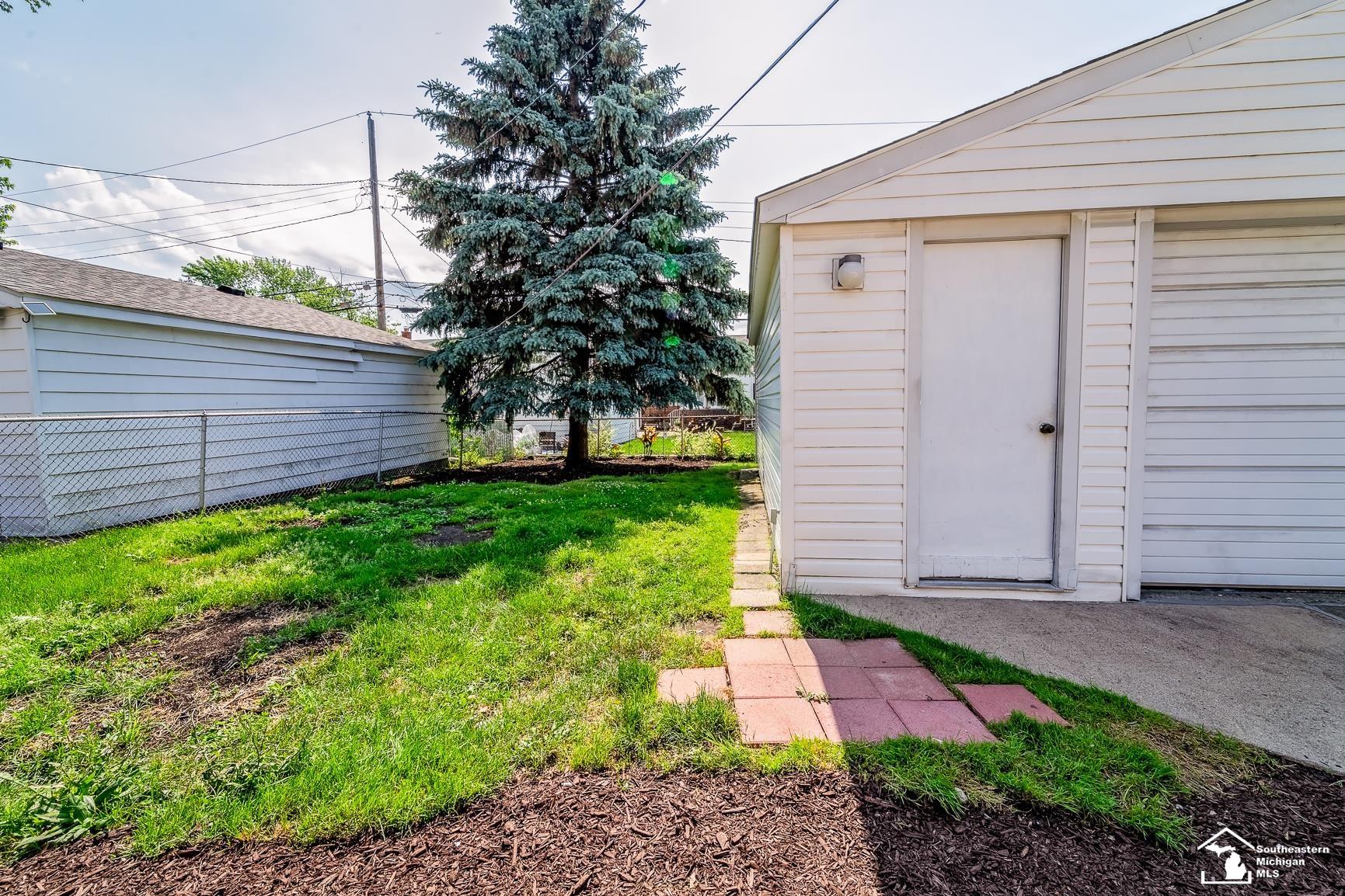 9309 Allen Road Allen Park, MI 48101 - Photo 29 of 34