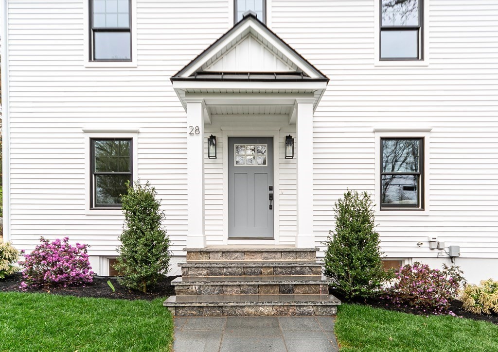 28 MacArthur Road Natick, MA 01760 - Photo 3 of 41 Gallery Image 3