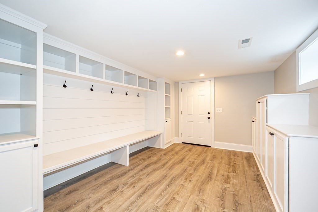28 MacArthur Road Natick, MA 01760 - Photo 36 of 41 Gallery Image 36