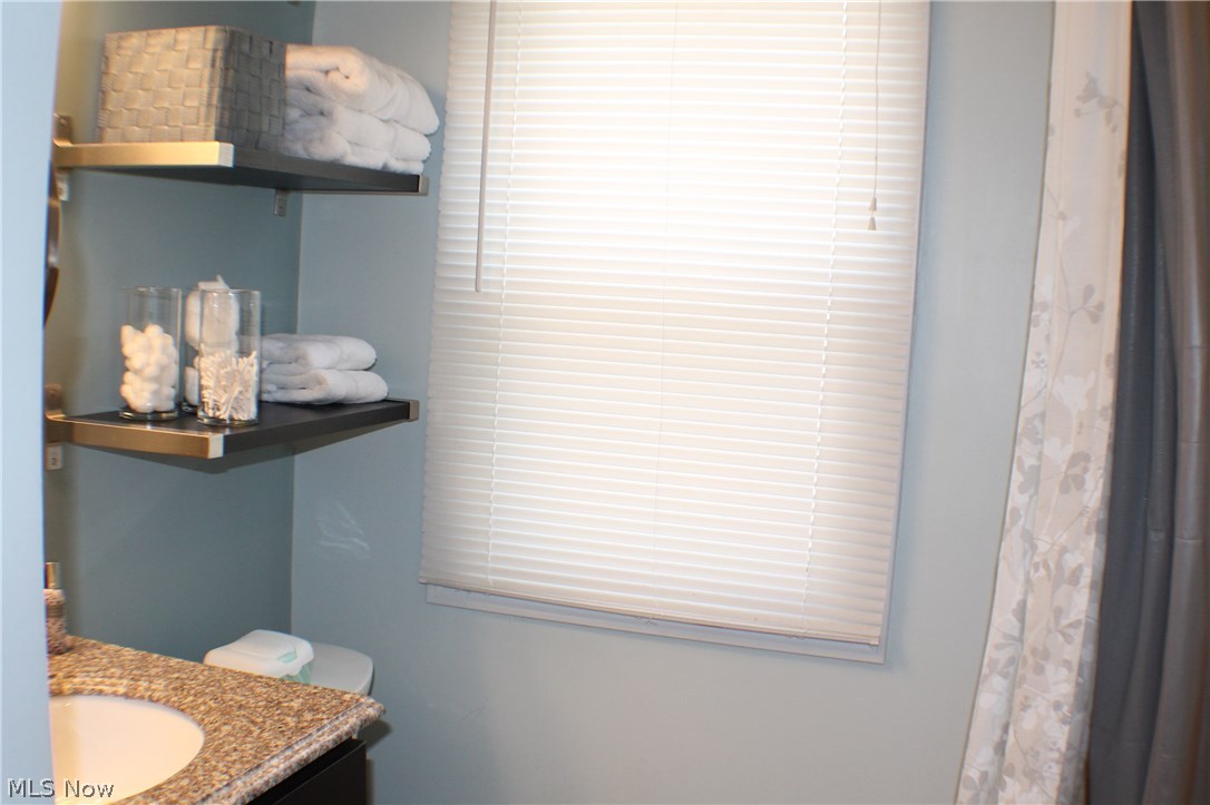 1207 Gordon Road Lyndhurst, OH 44124 - Photo 19 of 33 UPDATED MAIN BATH ON THE FIRST FLOOR