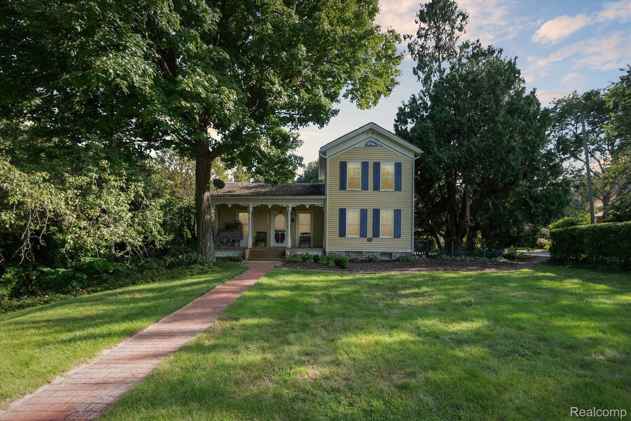 323 Benjamin Street Romeo, MI 48065 - Photo 2 of 56 Gallery Image 2