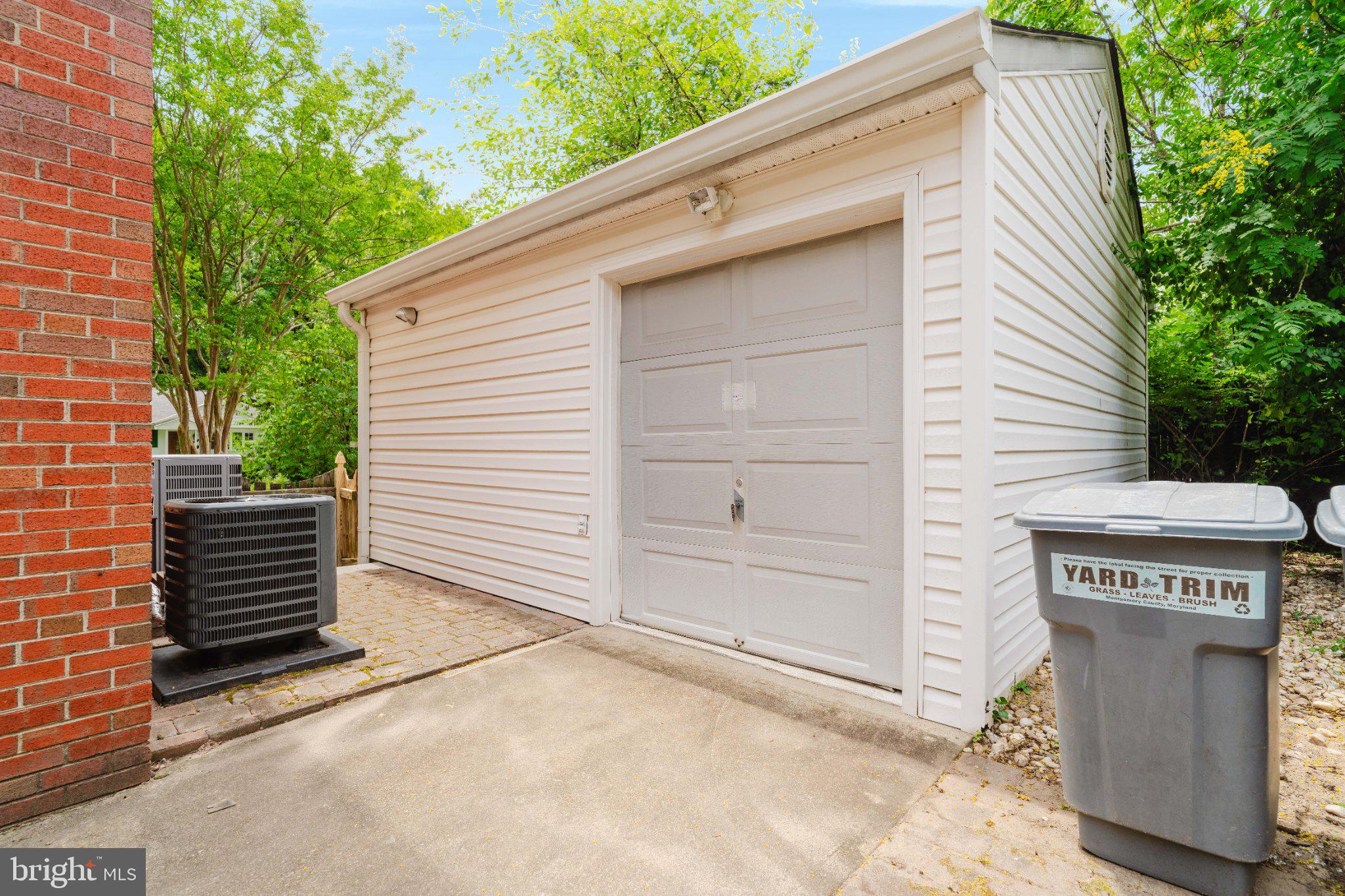 10200 Duvawn Place Silver Spring, MD 20902 - Photo 41 of 42 Garage workshop - spacious and has power