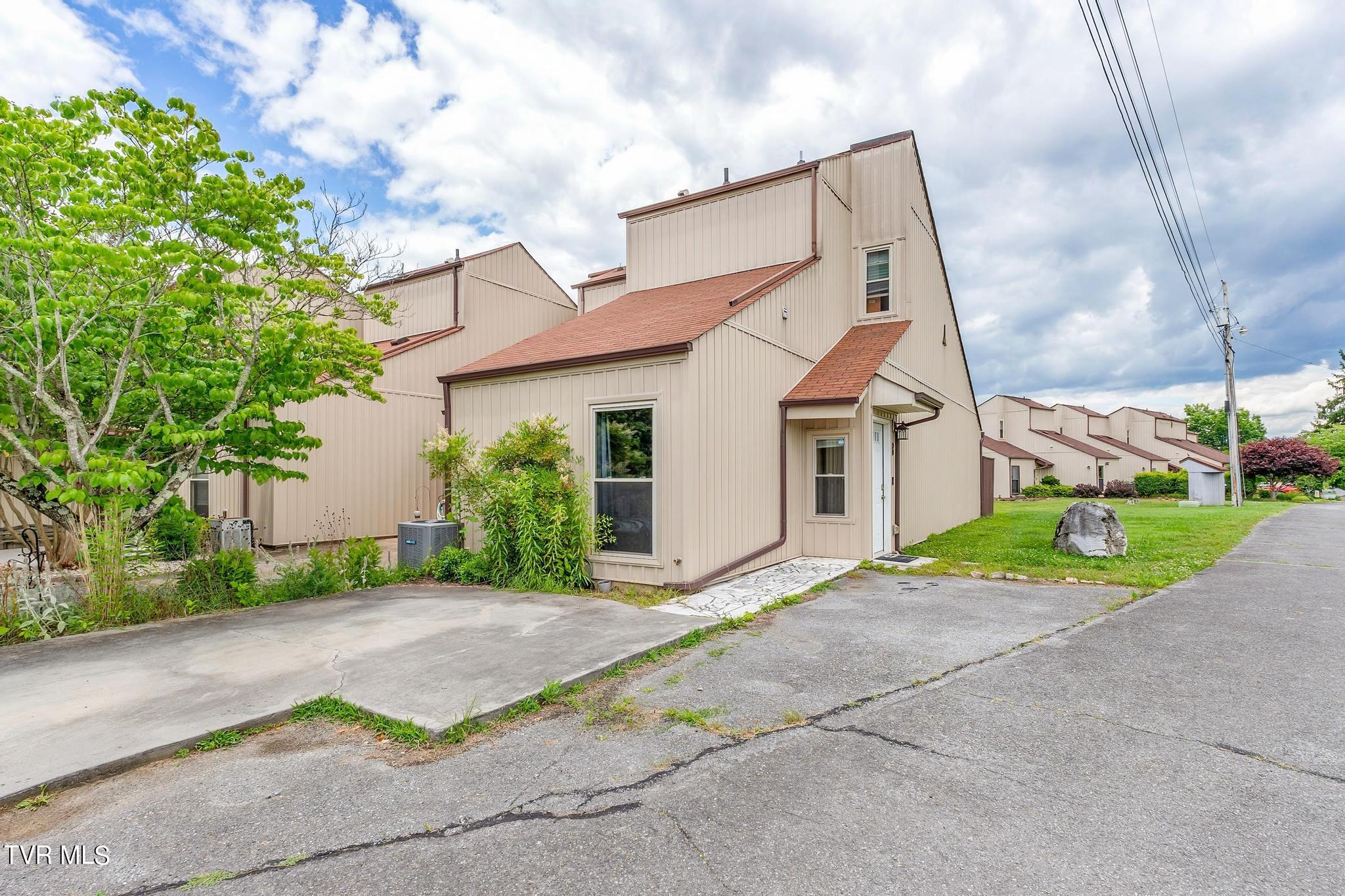 780 Hamilton Road, Unit A8 Blountville, TN 37617 - Photo 2 of 32 ARW03541