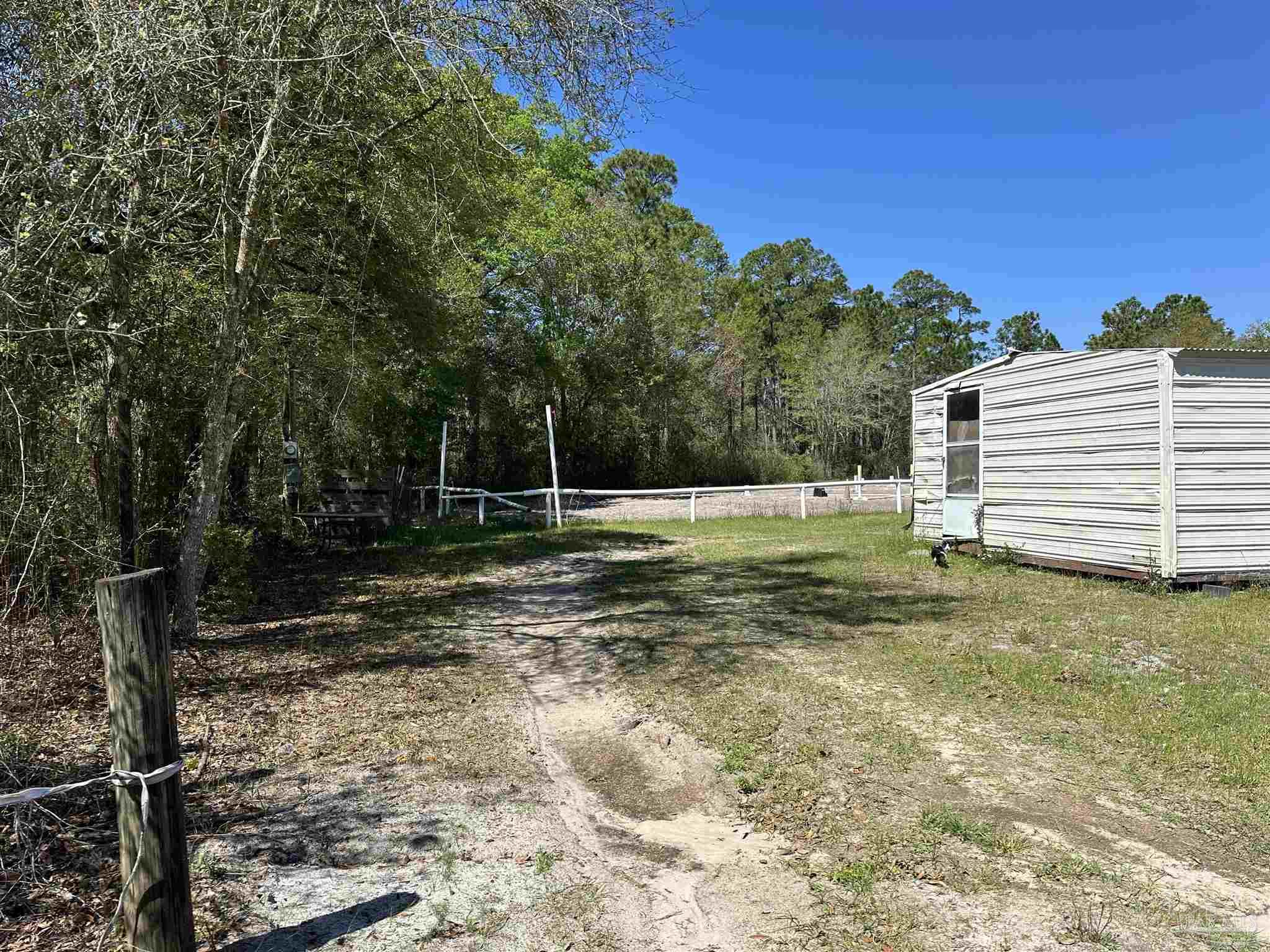 7454 Jesse Road Navarre, FL 32566 - Photo 10 of 19 Gallery Image 10