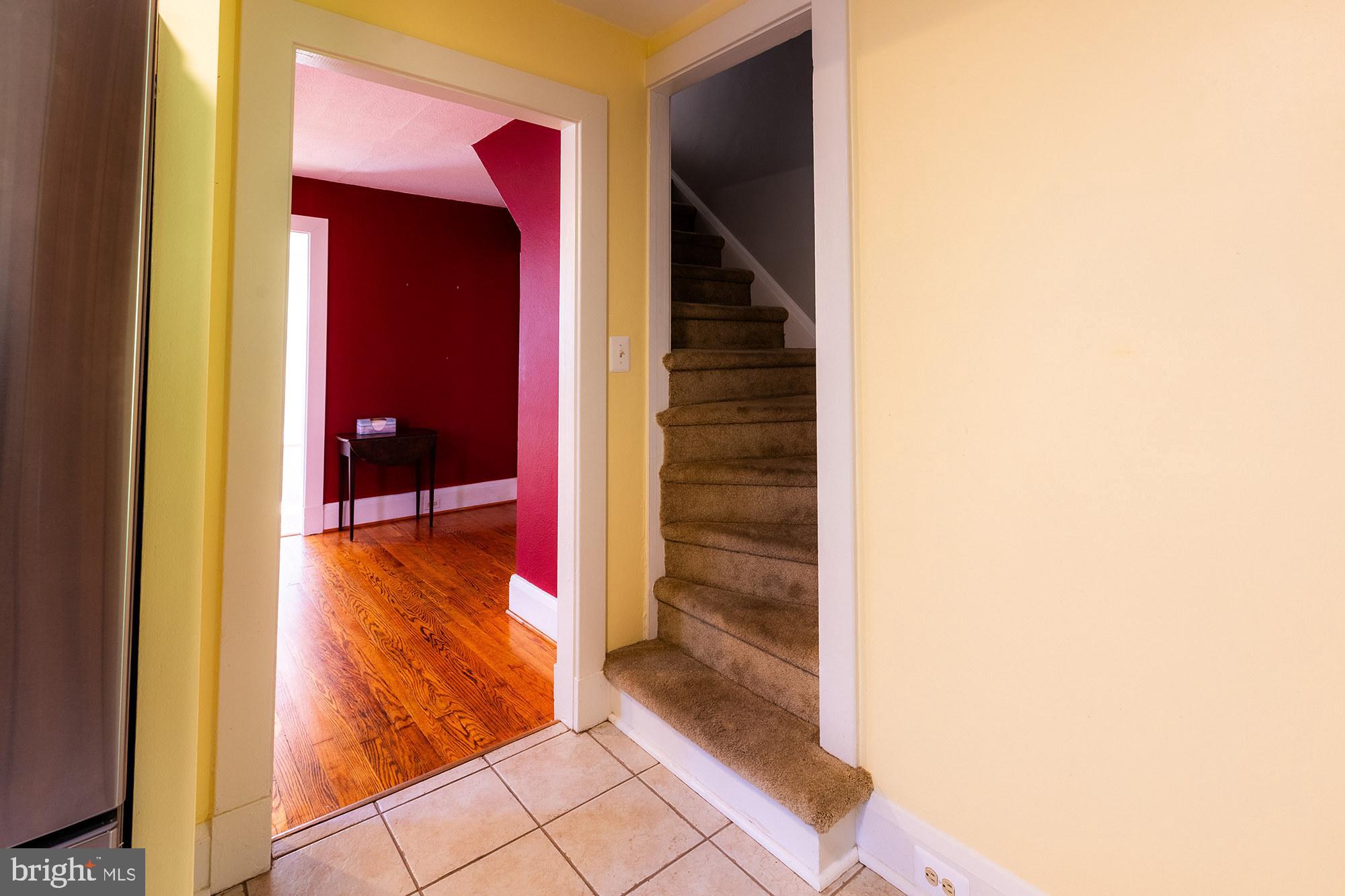 1424 West Joppa Road Towson, MD 21204 - Photo 8 of 30 Stairway to second level
