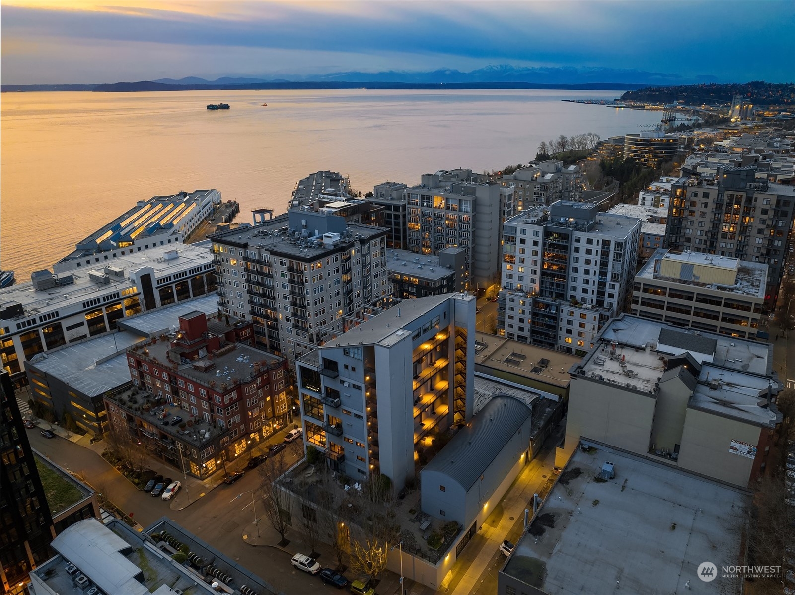 80 Vine Street, Unit 502 Seattle, WA 98121 - Photo 26 of 31