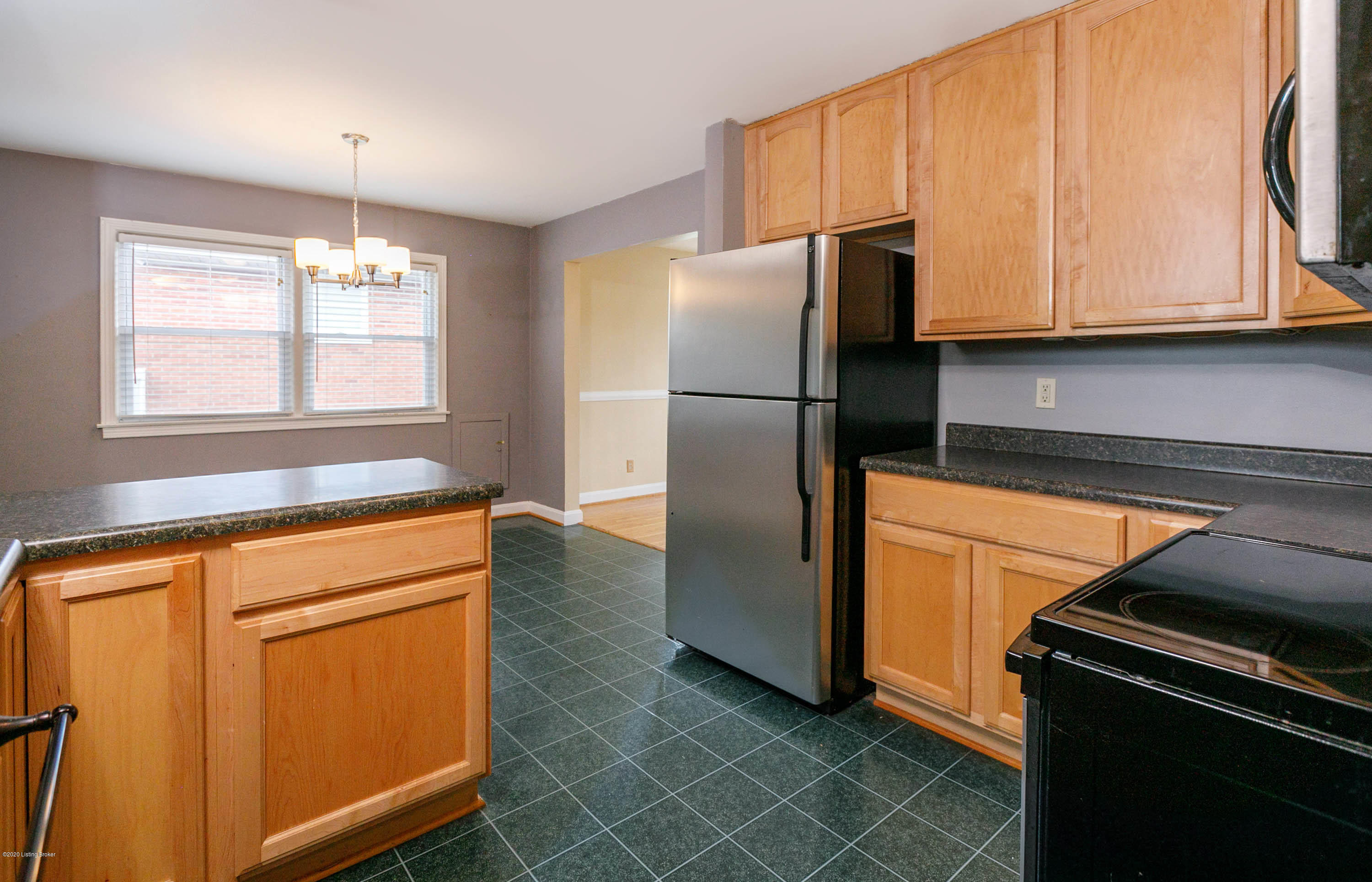 5410 Rolling Ridge Road Louisville, KY 40214 - Photo 10 of 38 012