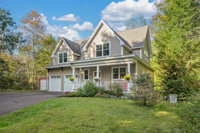 $1,100,000 | 34 Newfield Road, Freeport, ME 04032