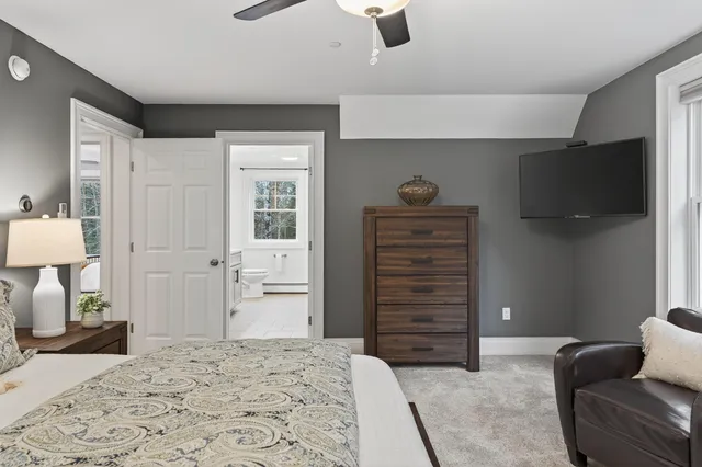 $1,100,000 | 34 Newfield Road, Freeport, ME 04032