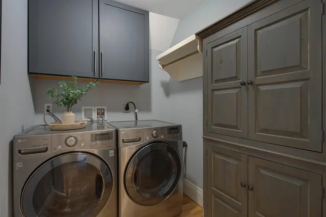 $1,100,000 | 34 Newfield Road, Freeport, ME 04032