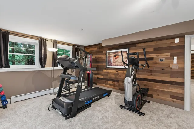 $1,100,000 | 34 Newfield Road, Freeport, ME 04032