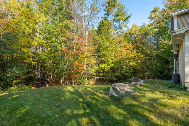 $1,100,000 | 34 Newfield Road, Freeport, ME 04032
