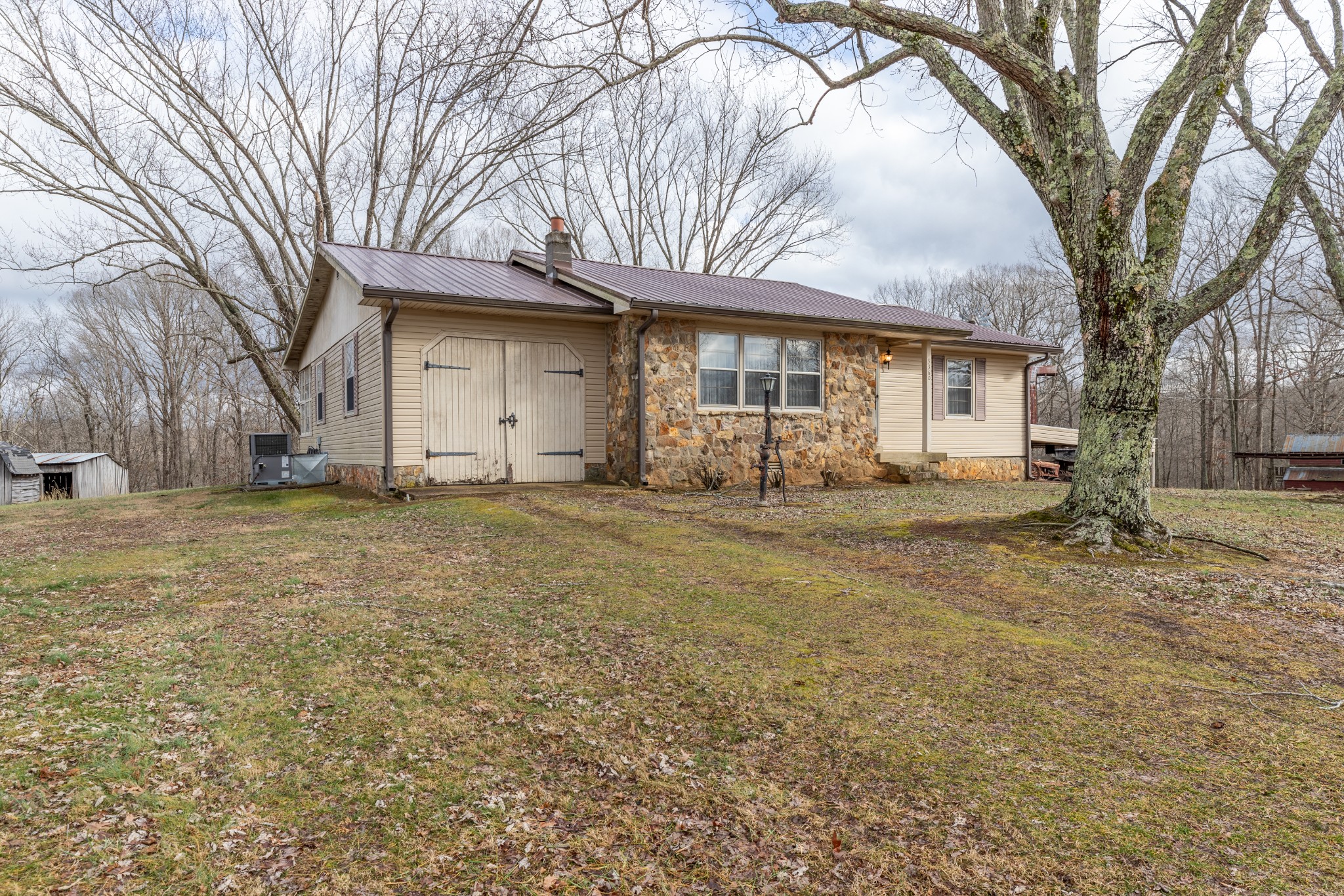 3360 Bowker Road Charlotte, TN 37036 - Photo 3 of 44 Gallery Image 3
