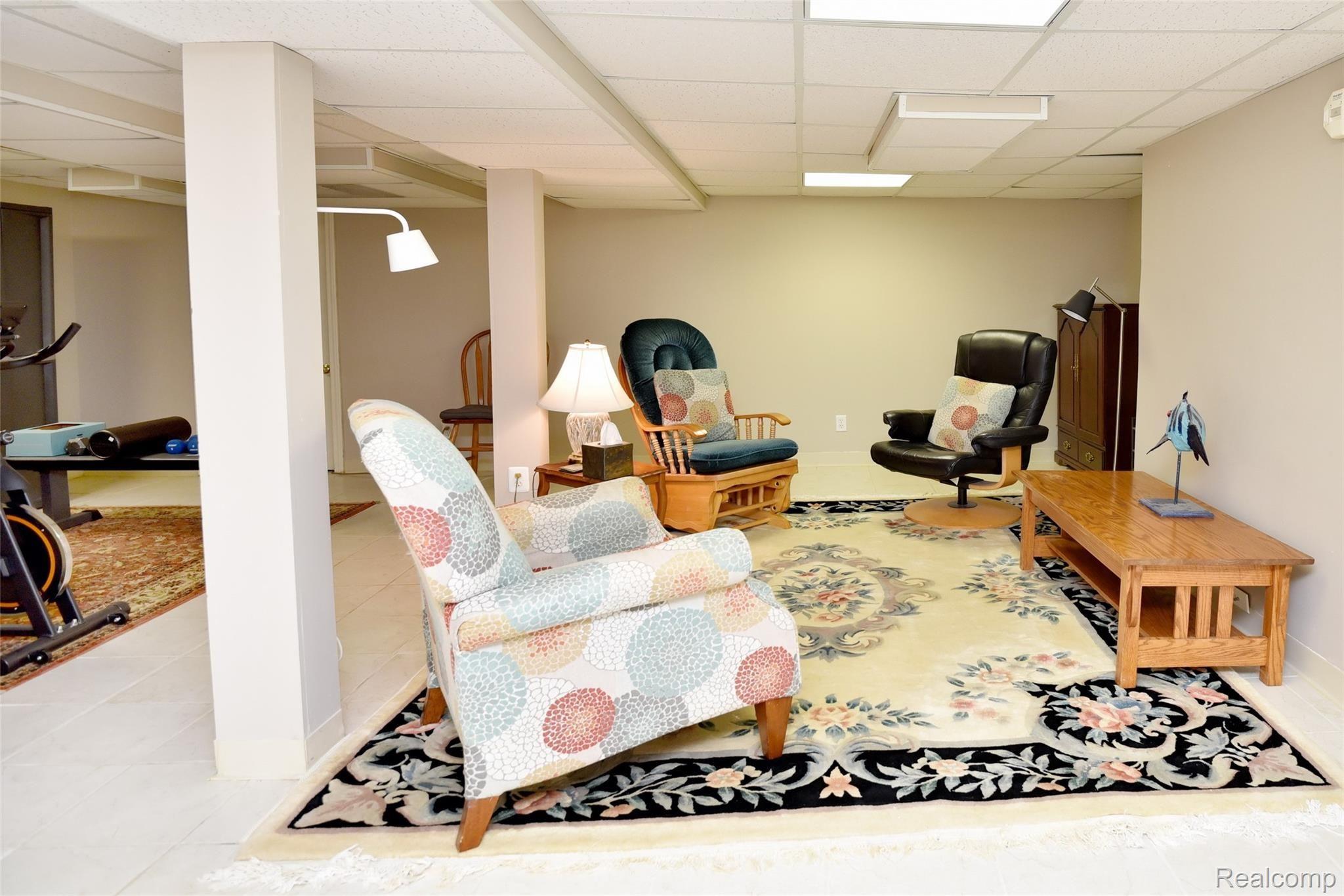 817 Lockwood Road Royal Oak, MI 48067 - Photo 32 of 44 817 Lockwood_32.JPG